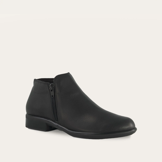 Naot Women's Helm Waterproof Boot SHOES NAOT 37 Black