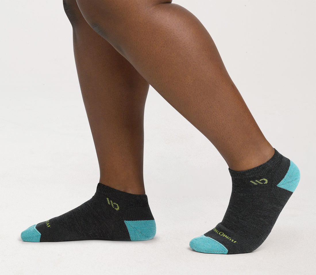 Women's Solid Cushioned No Show SOX WIDE OPEN