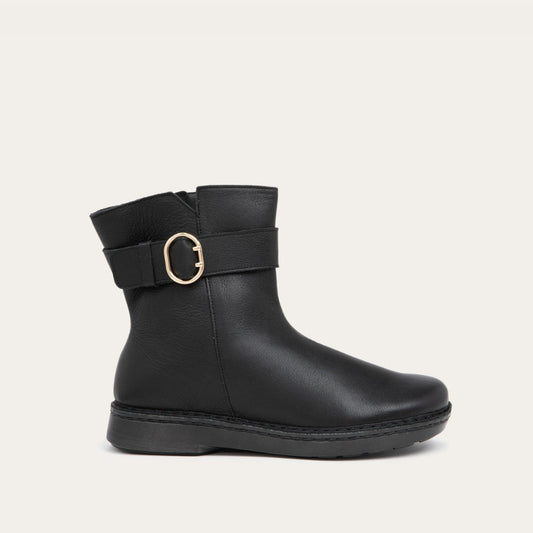 Capri Water Resistant Boot SHOES NAOT 36 Black