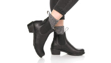Load image into Gallery viewer, Blundstone 1671 Black Leather SHOES BLUNDSTONE   
