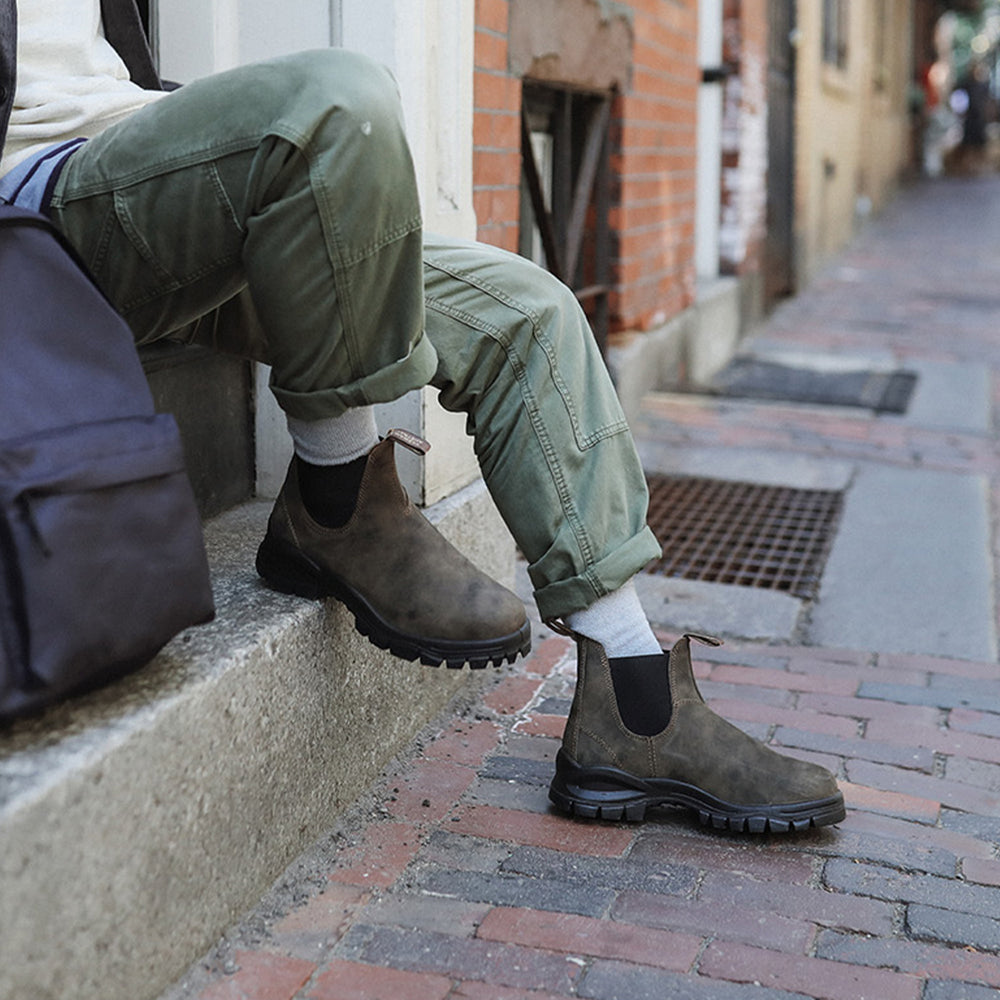 Unisex 2239 Lug SHOES BLUNDSTONE